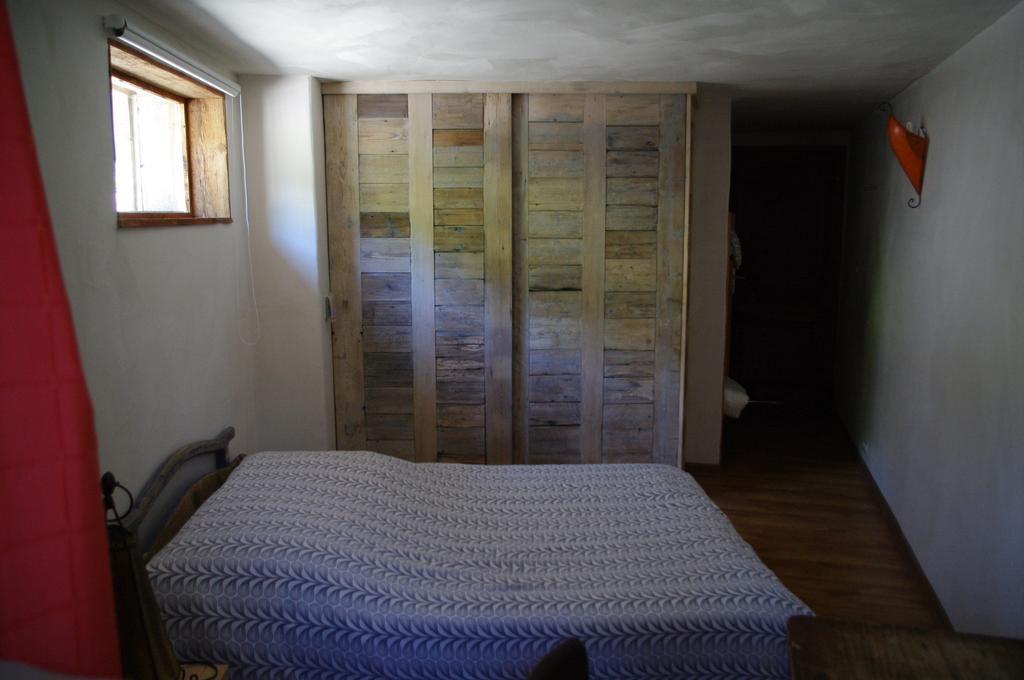 Appartement Dans Chalet De Montagne Bozel 객실 사진
