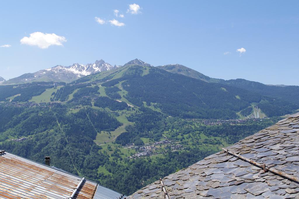 Appartement Dans Chalet De Montagne Bozel 객실 사진